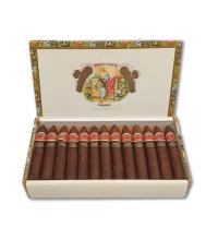 Lot 432 - Romeo y Julieta Petit Piramides 