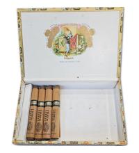 Lot 437 - Romeo y Julieta Cedros de Luxe No. 2