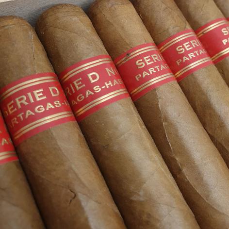 Lot 102 - Partagas Serie D No.4