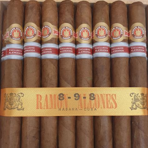 Lot 104 - Ramon Allones 8-9-8 