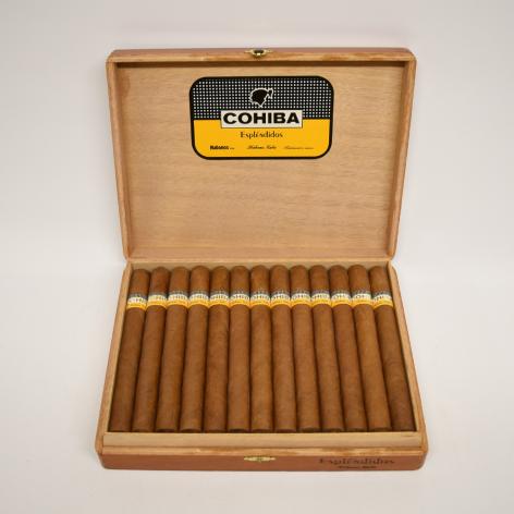 Lot 105 - Cohiba Esplendidos