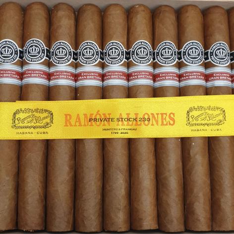 Lot 105 - Ramon Allones Private Stock 230 