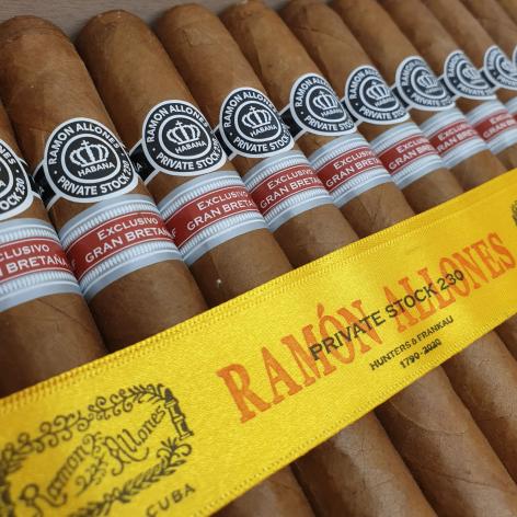 Lot 105 - Ramon Allones Private Stock 230 