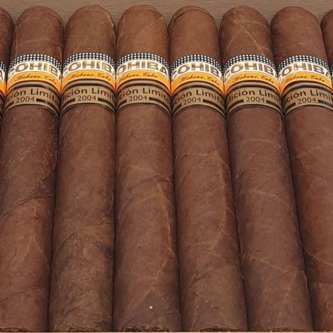 Lot 105 - Cohiba Sublimes 