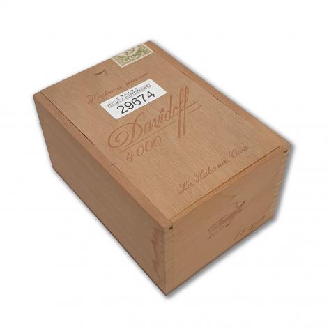 Lot 111 - Davidoff 4000