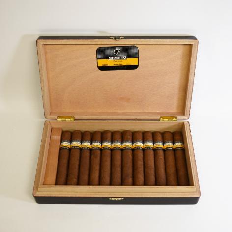 Lot 117 - Cohiba Maduro 5 Genios