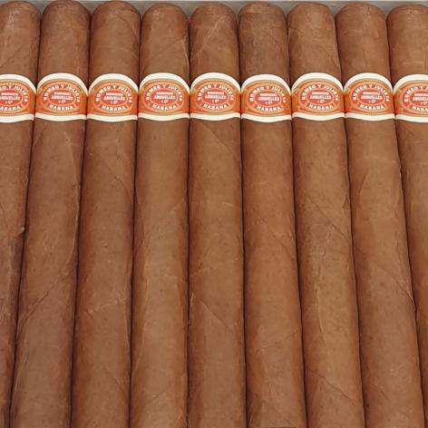 Lot 119 - Romeo y Julieta Coronas 