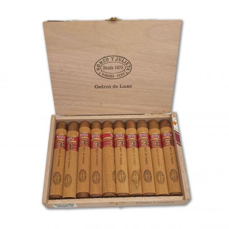 Lot 127 - Romeo y Julieta Cedros De Luxe 