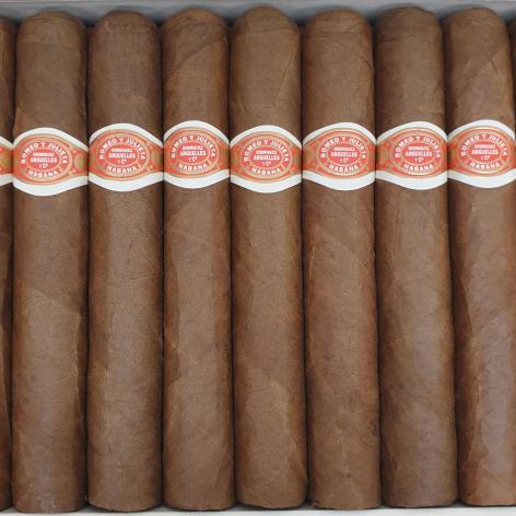 Lot 130 - Romeo y Julieta Exhibicion No.4