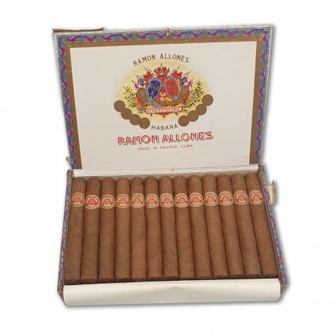 Lot 146 - Ramon Allones Petit Coronas