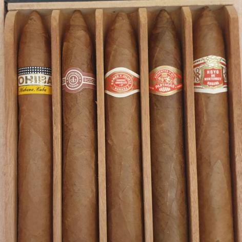 Lot 148 - Seleccion Piramides