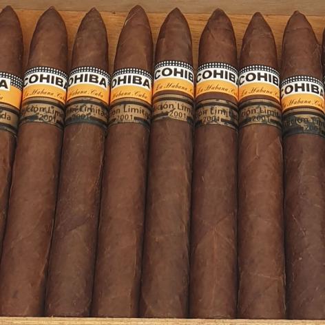 Lot 150 - Cohiba Piramides 