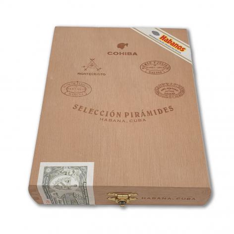 Lot 152 - Seleccion Piramides