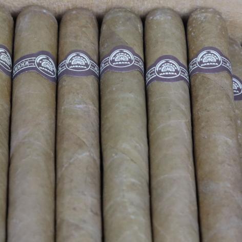 Lot 153 - H. Upmann Sir Winston