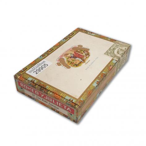 Lot 161 - Romeo y Julieta Tres Petit Coronas 