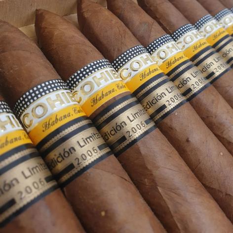 Lot 166 - Cohiba Piramides 