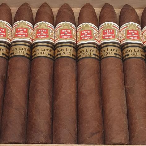 Lot 170 - Hoyo de Monterrey Short Hoyo Piramides 