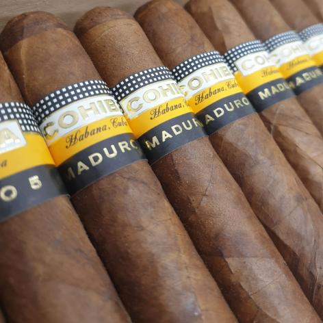 Lot 172 - Cohiba Magicos