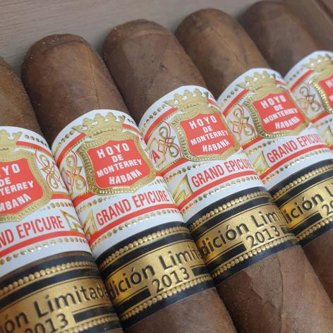 Lot 174 - Hoyo de Monterrey Grand Epicure 