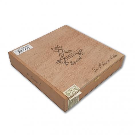 Lot 17 - Montecristo Especial