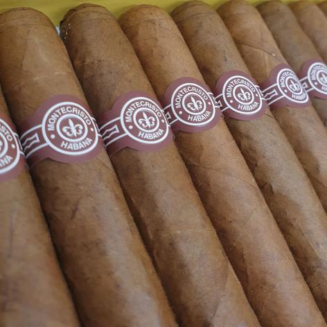 Lot 180 - Montecristo No. 4