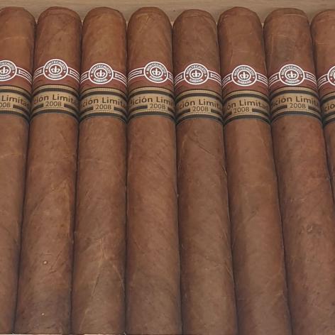 Lot 180 - Montecristo Sublimes 