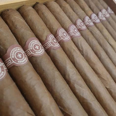 Lot 18 - Montecristo Especial