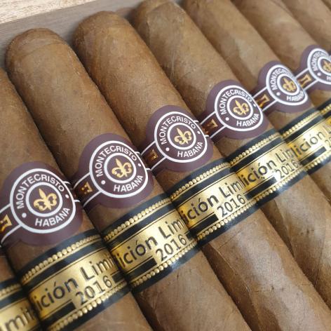 Lot 196 - Montecristo Dantes