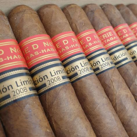 Lot 197 - Partagas Serie D No.5 