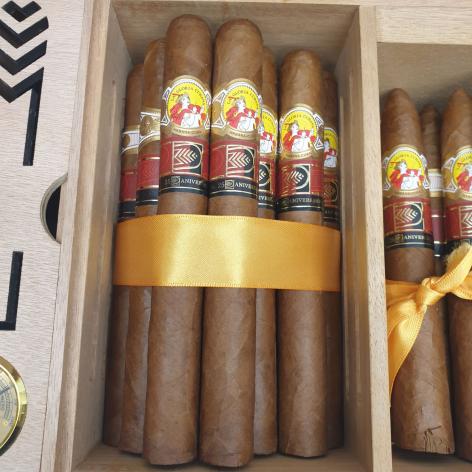 Lot 210 - La Gloria Cubana La Casa del Habano 25th Aniversario