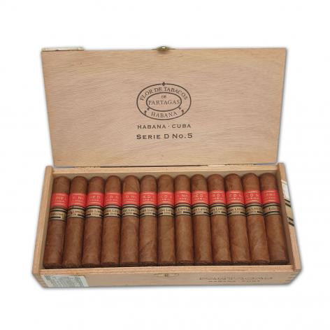 Lot 219 - Partagas Serie D No.5 