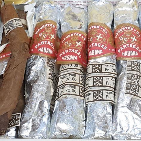 Lot 22 - Partagas Culebras 