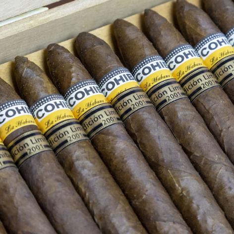 Lot 235 - Cohiba Piramides