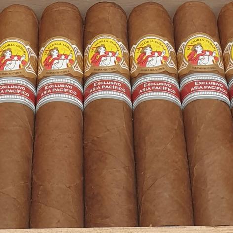 Lot 237 - La Gloria Cubana Revolution