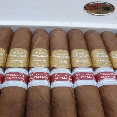 Lot 239 - Por Larranaga Lonsdales