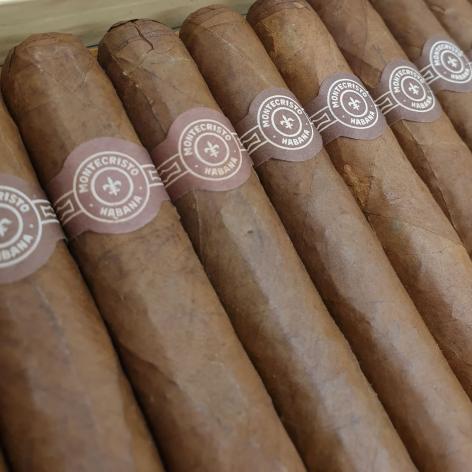 Lot 23 - Montecristo No. 3 