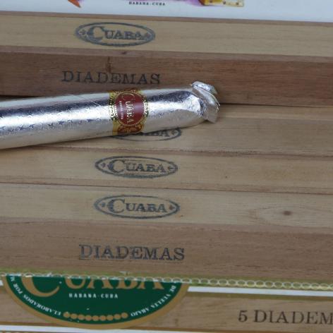 Lot 242 - Cuaba Diademas