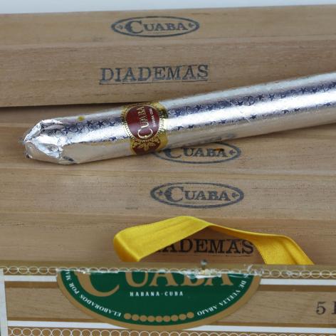 Lot 243 - Cuaba Diademas