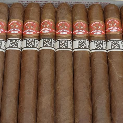 Lot 24 - Partagas Petit Coronas 