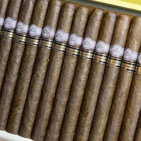 Lot 256 - Montecristo Double Coronas