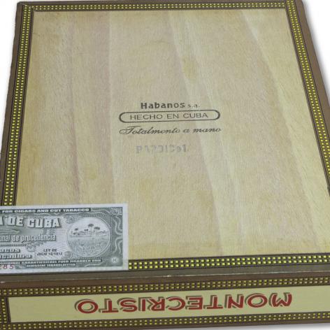 Lot 257 - Montecristo Double Coronas