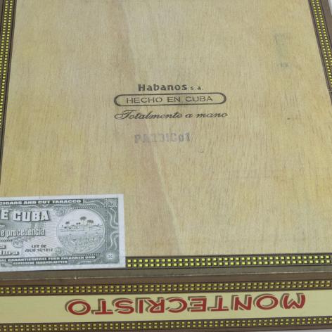 Lot 258 - Montecristo Double Coronas