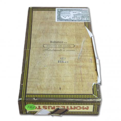 Lot 267 - Montecristo Robustos