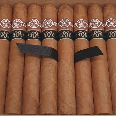 Lot 274 - Montecristo No. 4 Reserva