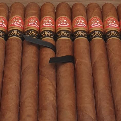 Lot 276 - Partagas Lusitanias Gran Reserva