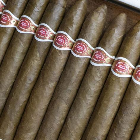 Lot 285 - Romeo y Julieta Piramides