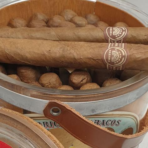 Lot 292 - H. Upmann Petit Coronas 