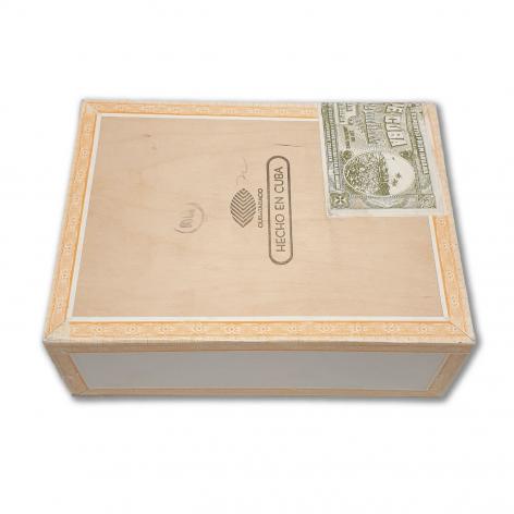 Lot 302 - H. Upmann Coronas Major 