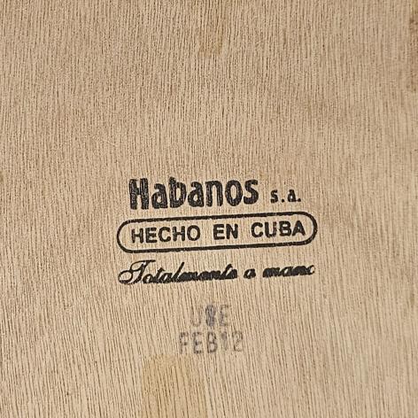 Lot 304 - H.Upmann Robustos 520 Aniversario