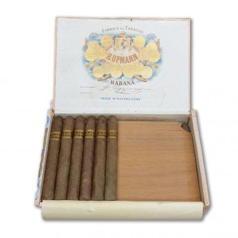 Lot 305 - H. Upmann Pepitas 